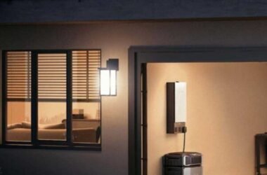 Avoid Solar Battery Pitfalls: Essential Electrician Tips