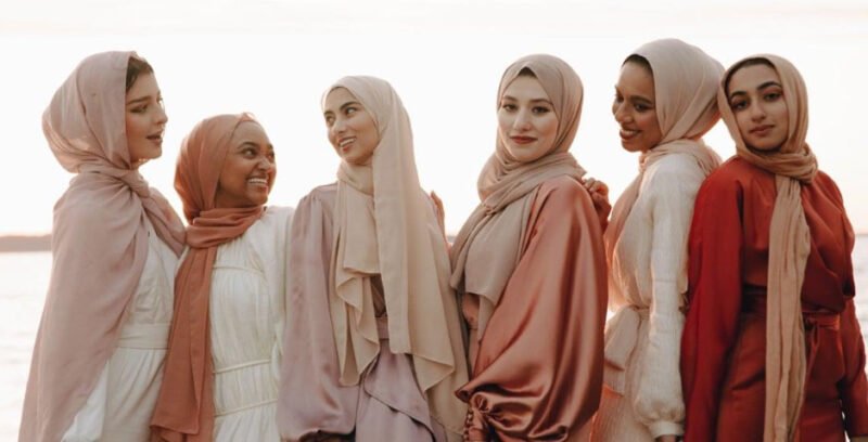 4 Stunning Arabic Traditional Outfits for Women