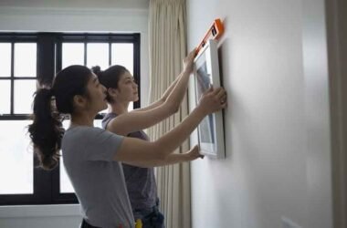 Hanging-Hooks-and-Other-Best-Hanging-Tools-to-Turn-Your-Wall-into-a-Gallery