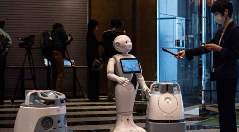 How Smart Assistants Are Taking Over Doctor's Front Desks (In a Good Way)