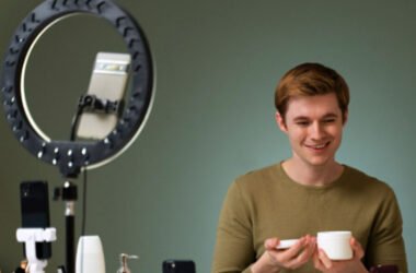The Rise of Virtual Influencers: Should Your Brand Work with AI Personas
