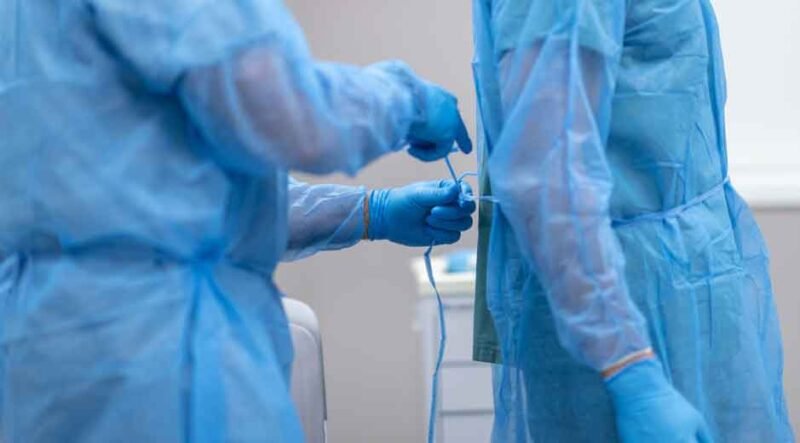 Choosing the Right Isolation Gowns for Healthcare Workers
