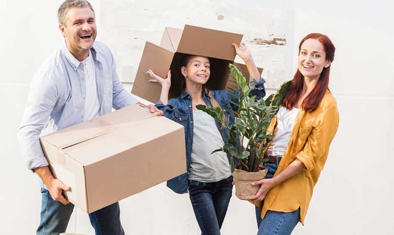 Should You Move Yourself or Hire Movers
