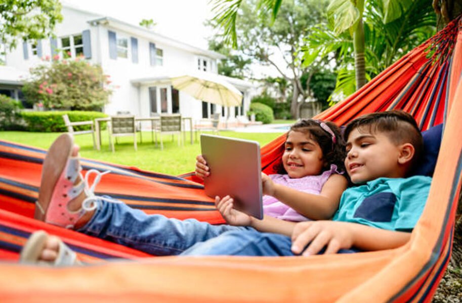 What Are the Benefits of Hammocks With Stand for Modern Outdoor Living